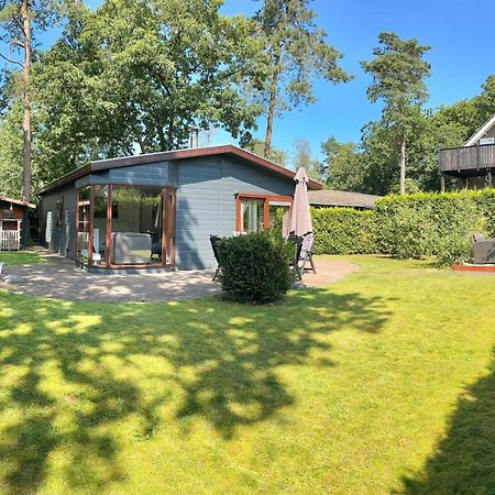 Dubbele Chalet Op Recreatiepark Topparken Op De Veluwe In Beekbergen Met Grote Vrije Tuin En Eigen Parkeerplaats ภายนอก รูปภาพ